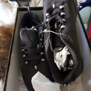 ELITE MENS SOFTBALL SHOES